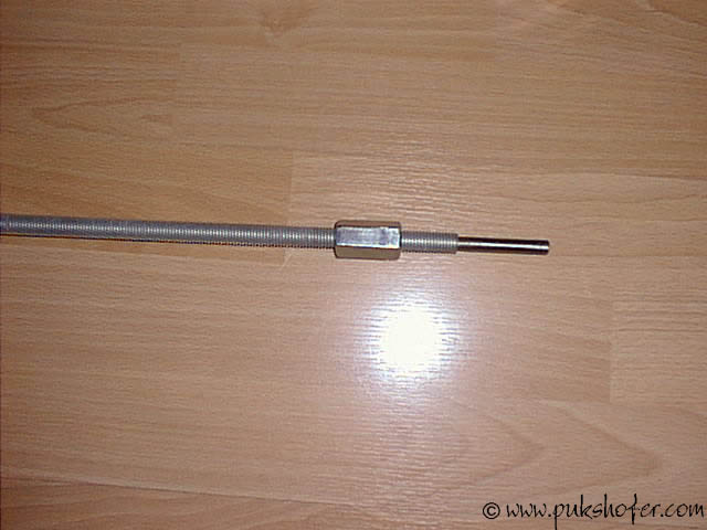 M12_mit_Mutter.jpg (46447 bytes)