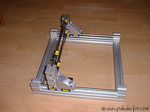 Rahmen_mit_Mechanik.jpg (46846 bytes)